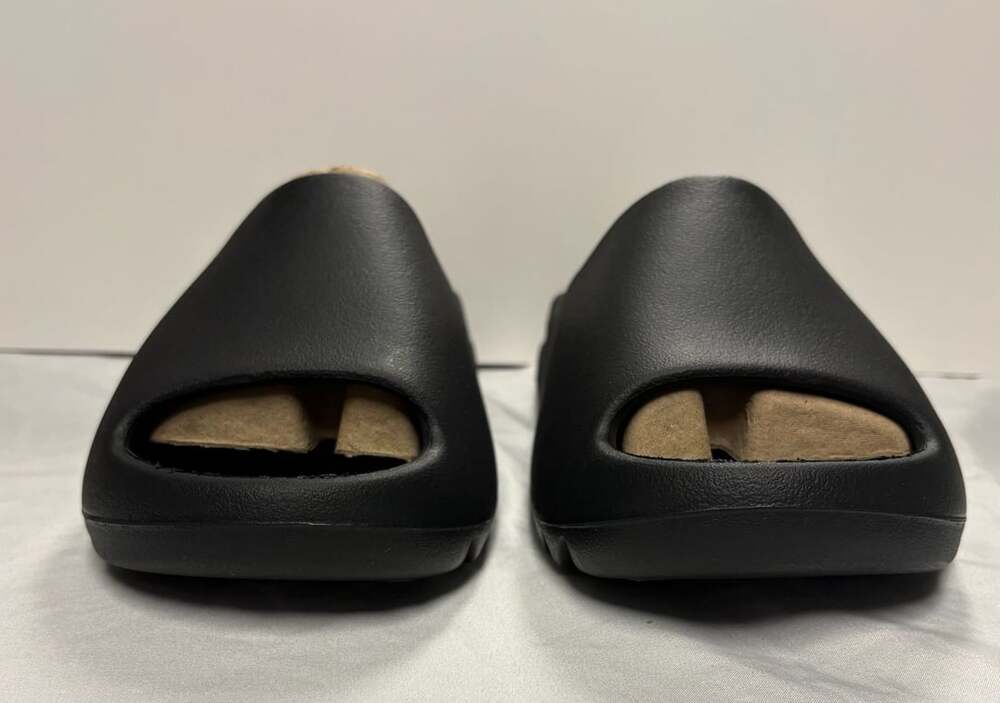 Yeezy Slide Black